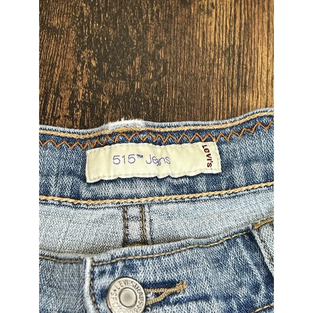 Levi's 515 Women's Shorts Size 6 Or 30x10 Measured Stretch Denim Cuffed Blue
